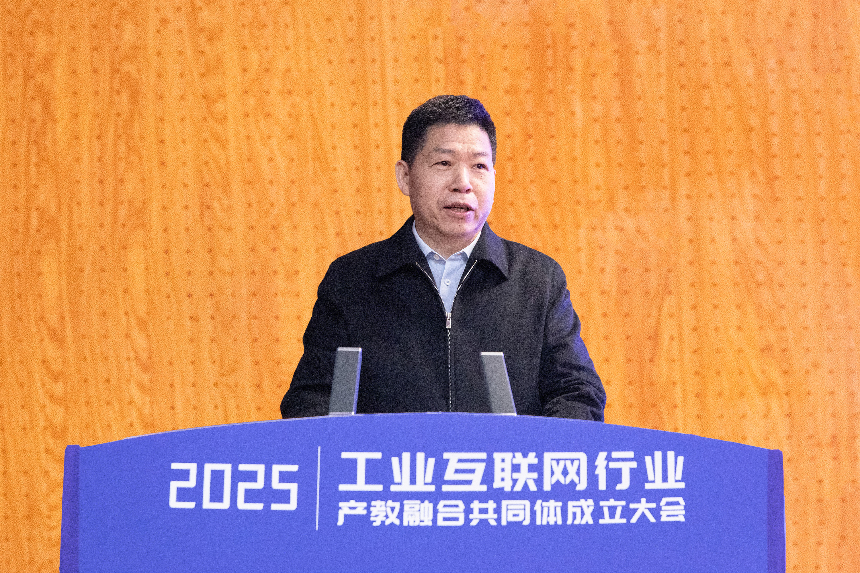 李大刚讲话1.jpg