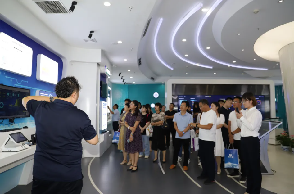 破浪前行|完美数联成功举办校企交流沙龙，助力疫情秋招更高效！(图2)